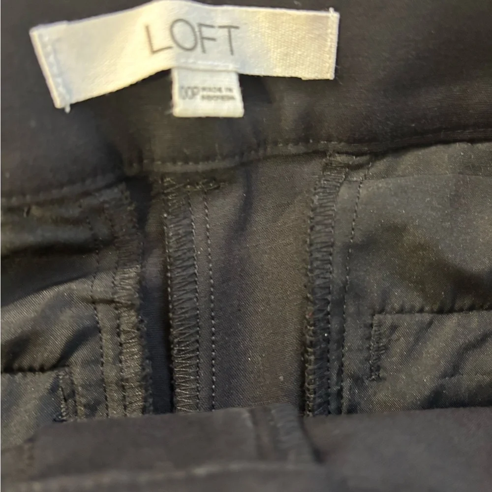 Bundle of 2 cropped LOFT pants - Picture 3 of 3
